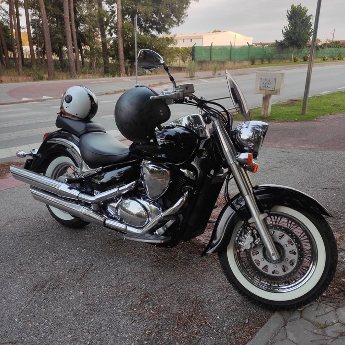 Suzuki Intruder C800