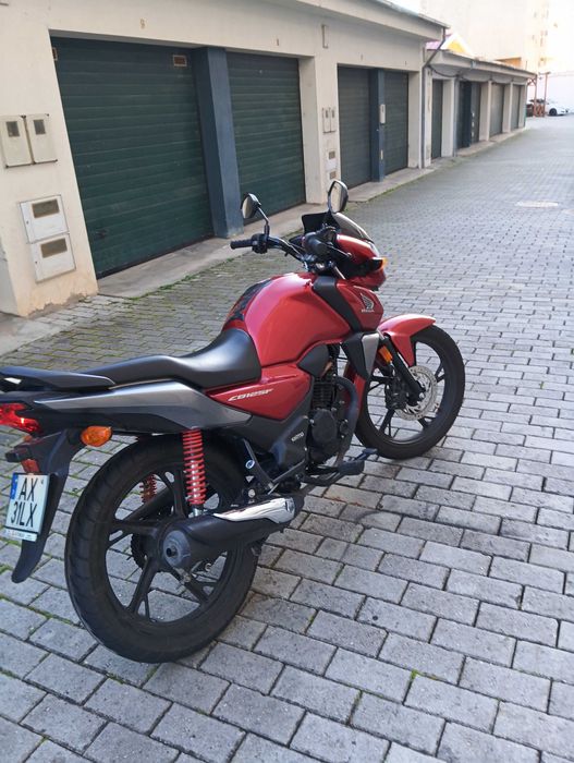 Honda Cb125f impecável