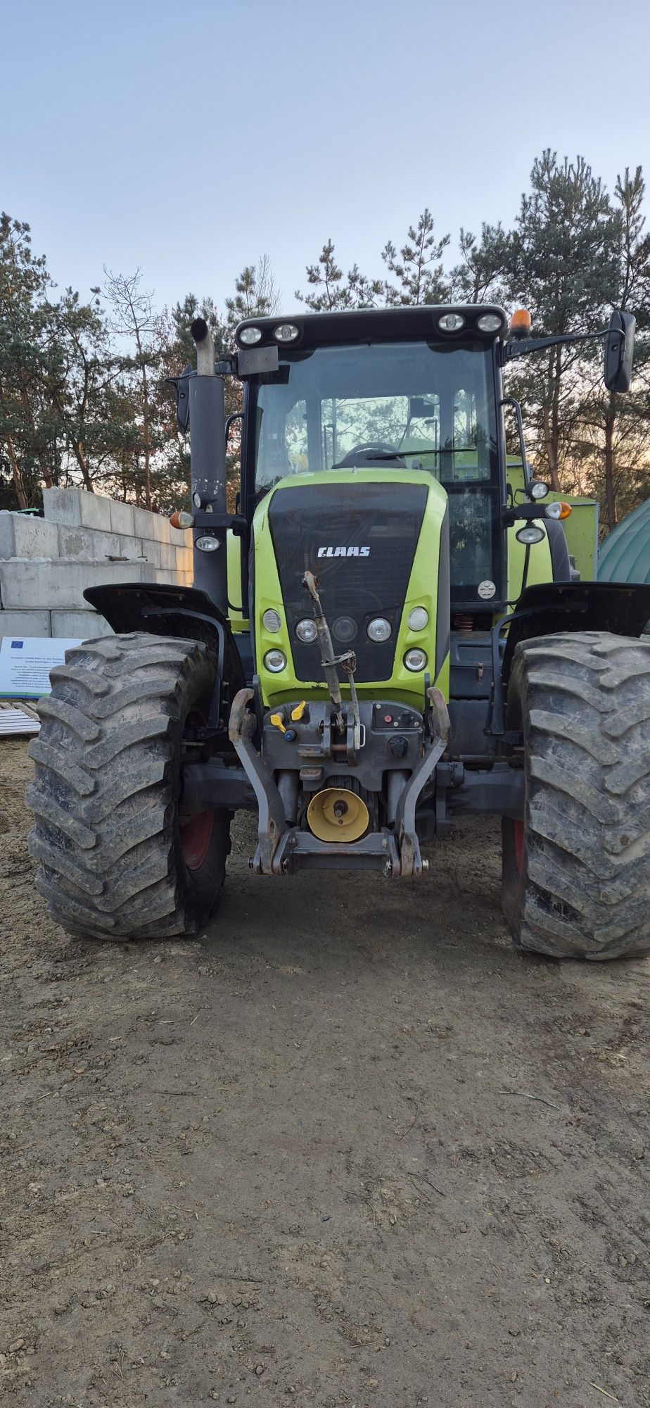 Ciągnik Claas  Axion 810 C-Matic