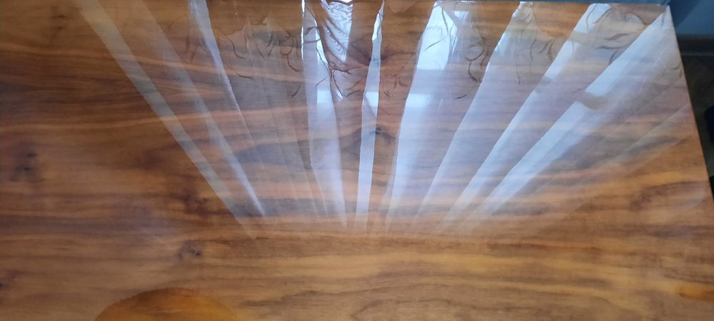 Stolik jamnik patyczak.