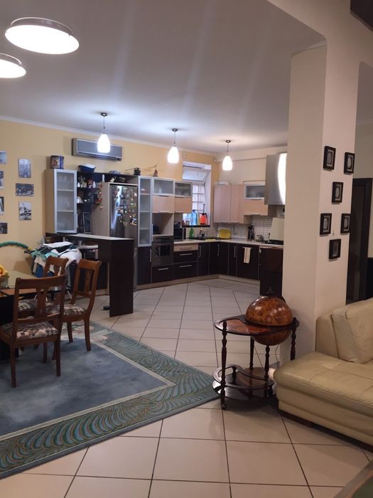 Продаємо дім на Лідерсовському Бульваріі ,2 хвилини і ви на пляжі