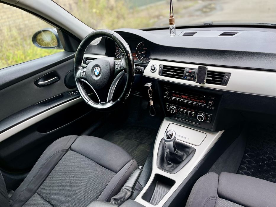 BMW 3 2008 рік 2.0 бенз