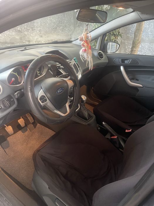 Ford fiesta 1.2 gasolina 75 000km