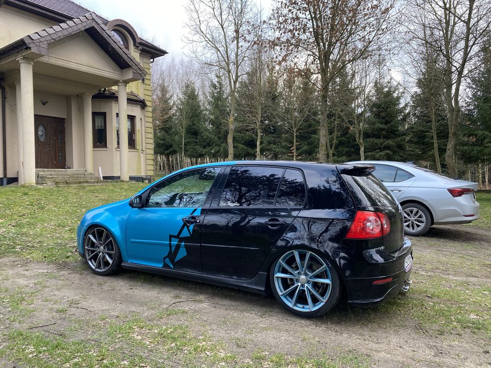 Volkswagen Golf 5 GTI 240KM