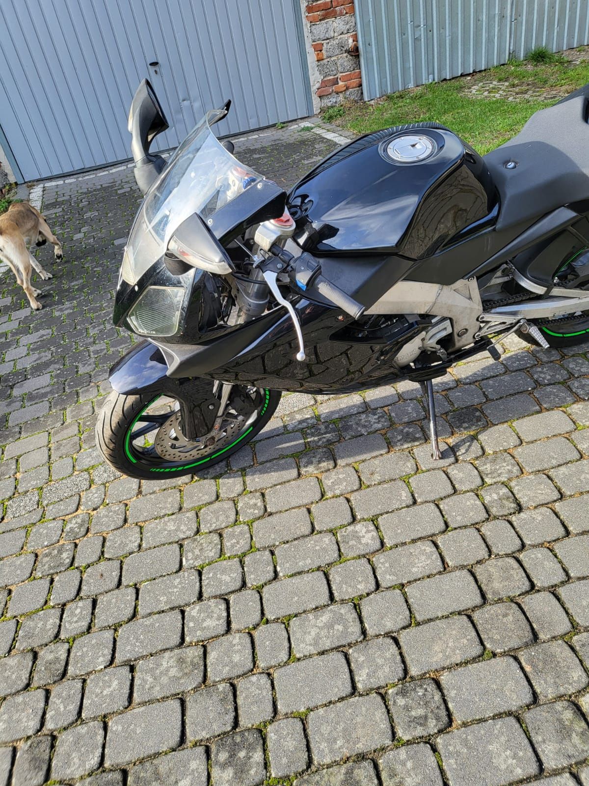 Derby GPR125 + kask