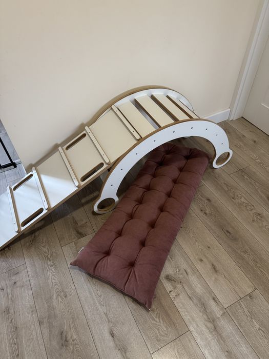 Bujak montessori z zjeżdżalnią, drabinką i poduszką