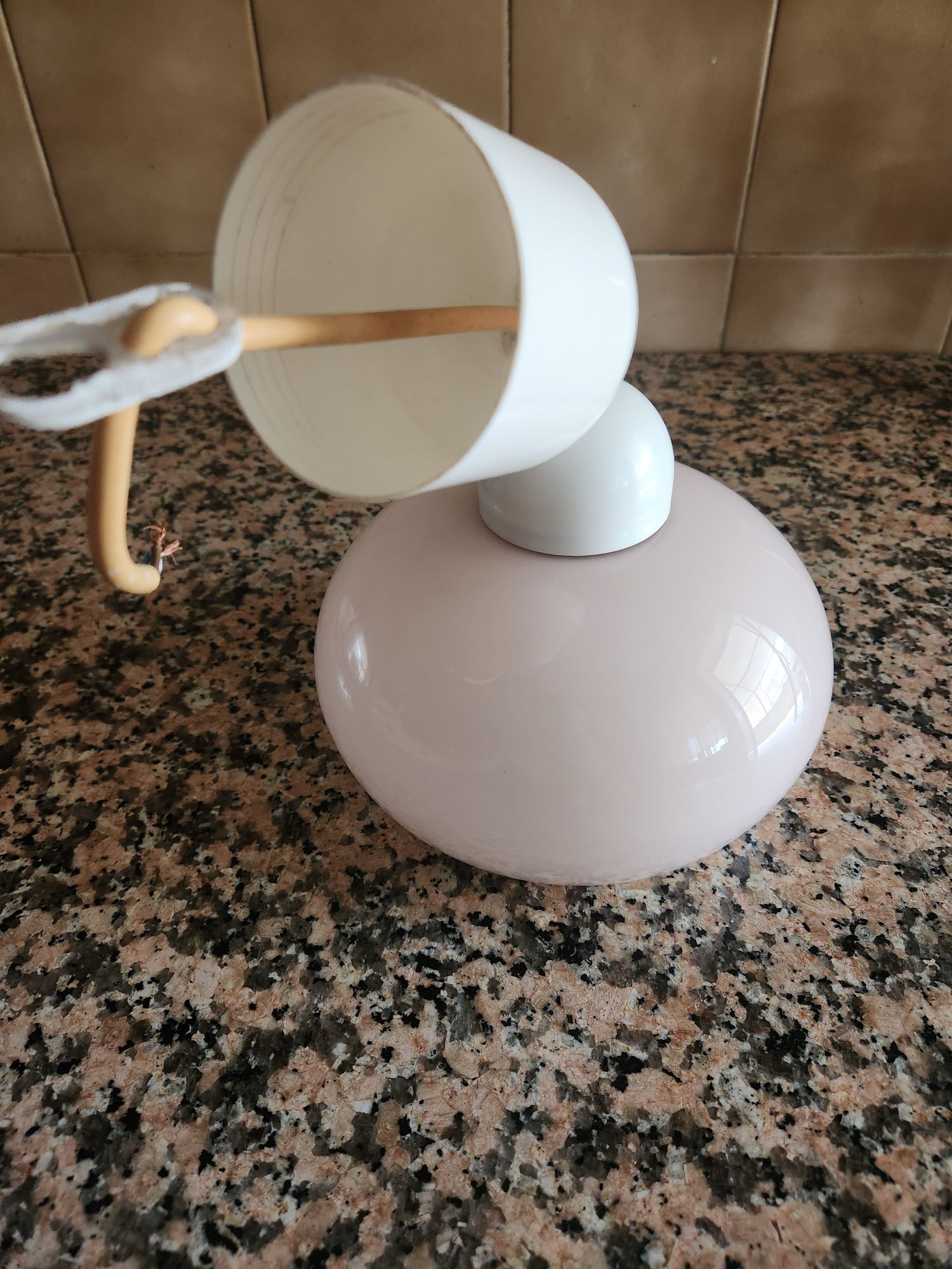 Candeeiro cor de rosa