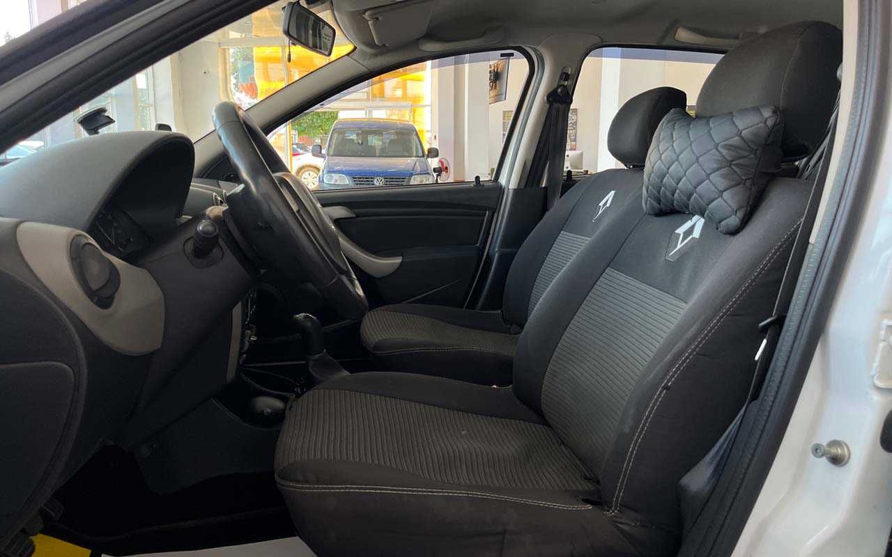 Renault Sandero 2011