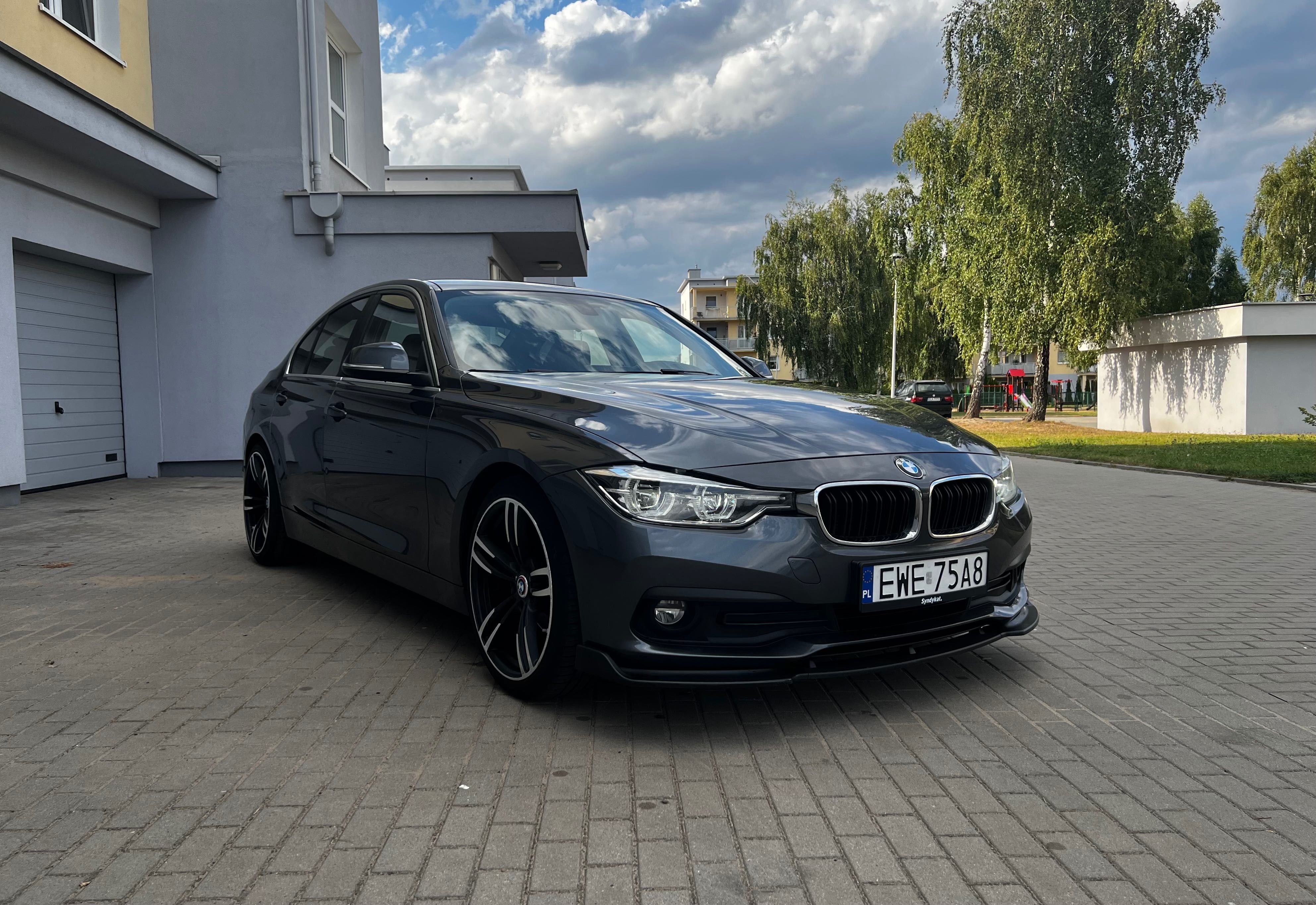 BMW F30 320D LCI Bezwypadkowa, prywatnie, automat, lift , 2kpl kół