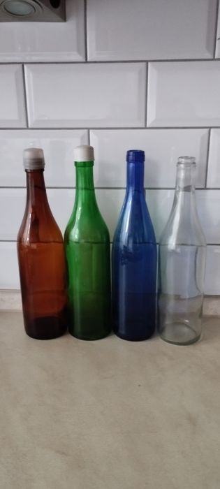 4 sztuki Butelek szklanych pojemności 0,75 l z czasów PRL-u - Vintage
