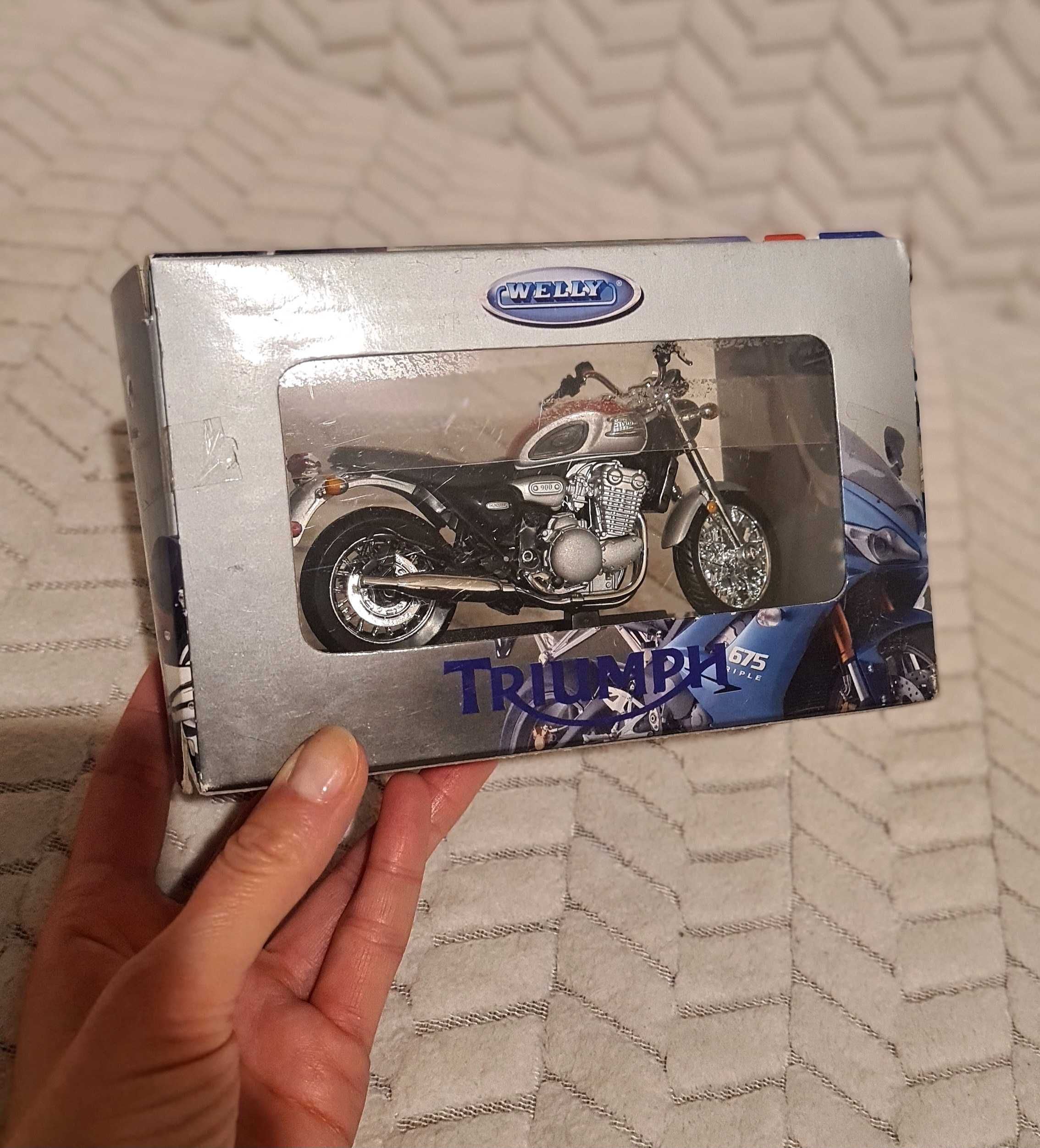 Model Welly 1:18 Triumph Thunderbird Nowy oryginał