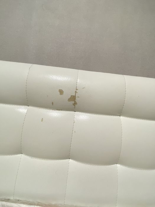 Ліжко з каркасним матрацом