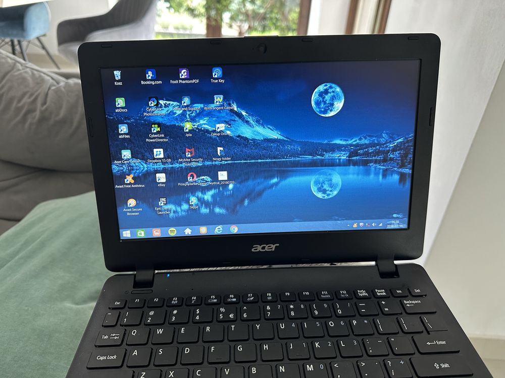 Laptop Acer Aspire Es11 uszkodzony.