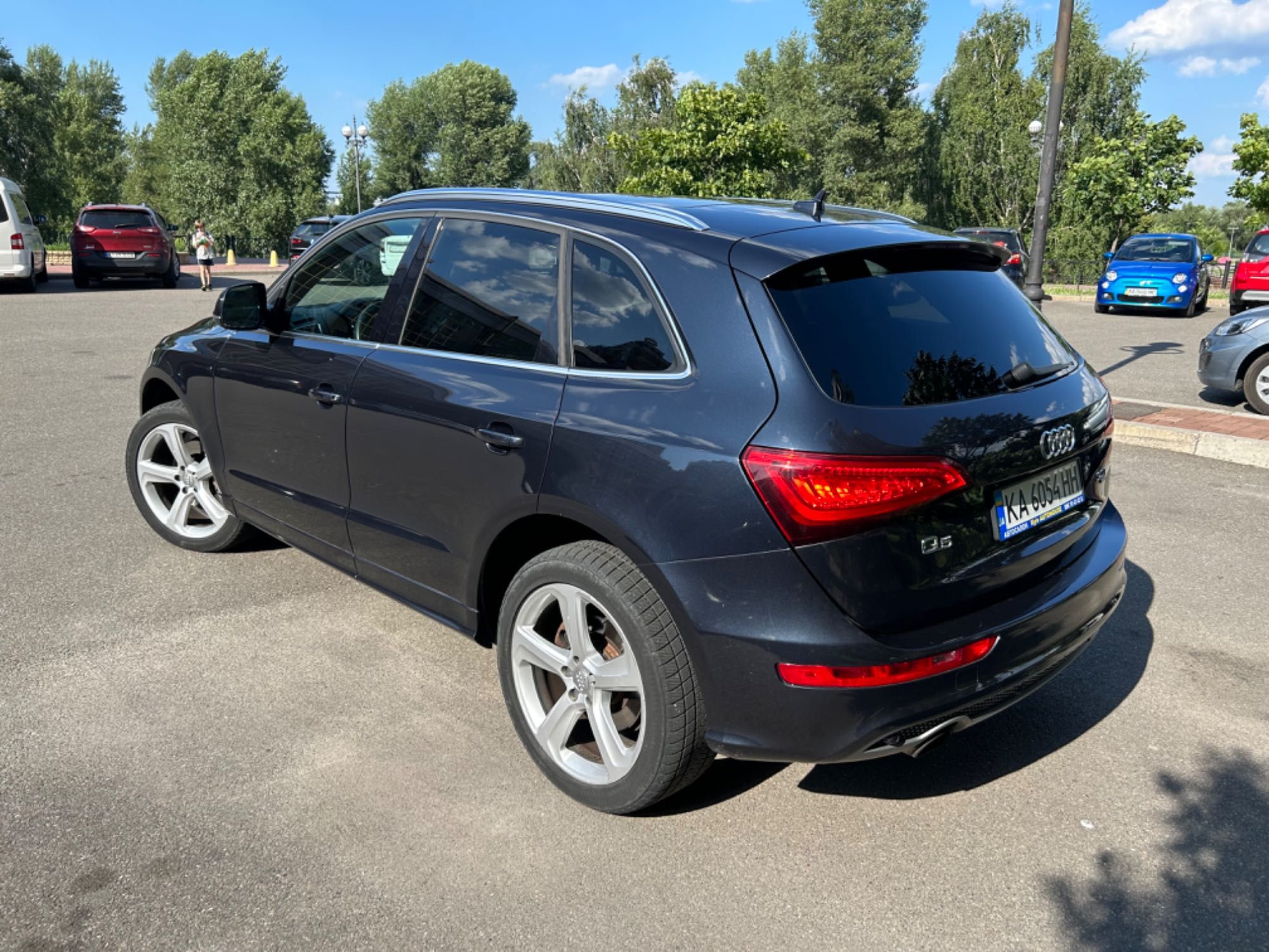 Продам автомобіль Audi Q5 S-line 3.0 2012 року