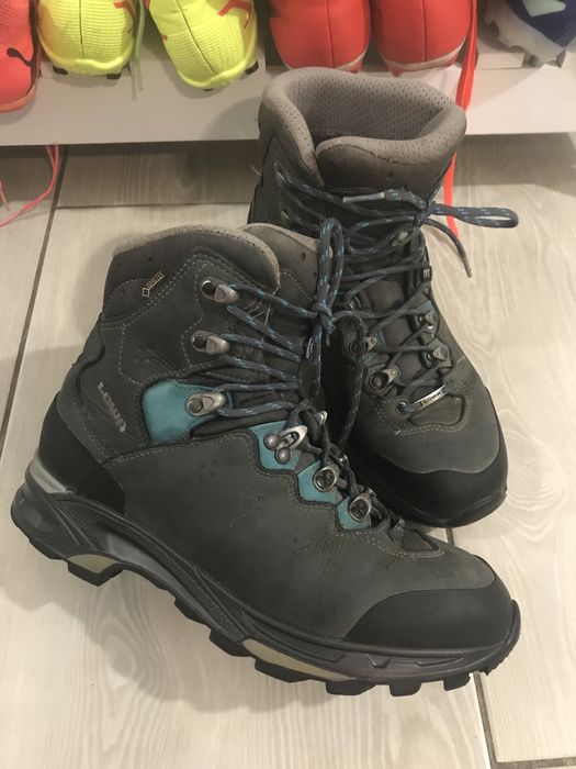 Трекінгові черевики Lowa