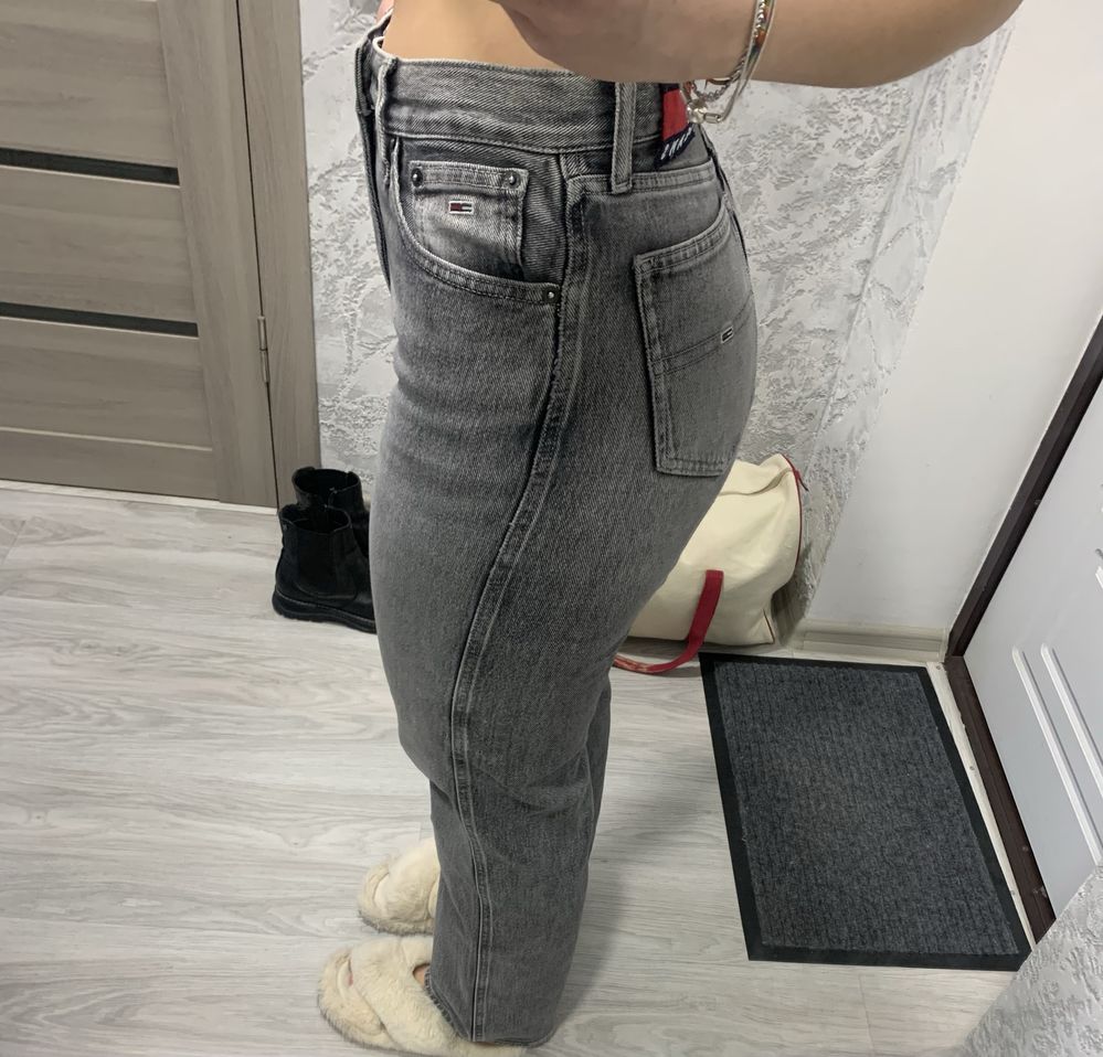 Продам джинсы Tommy Jeans оригинал