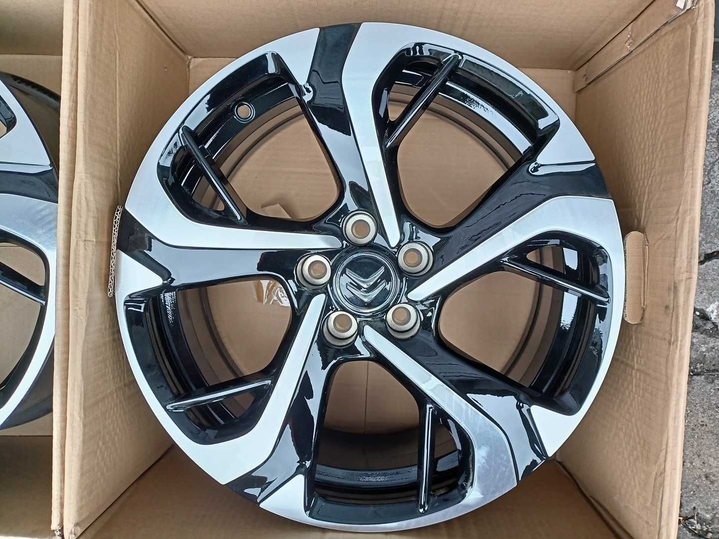 Oryginał Felgi 18cali Citroen C4 C5 Jumpy Berlingo SpaceTourer nr8021