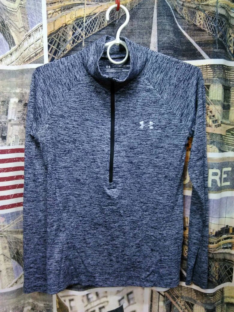 Under Armour Loose lekka bluza z USA