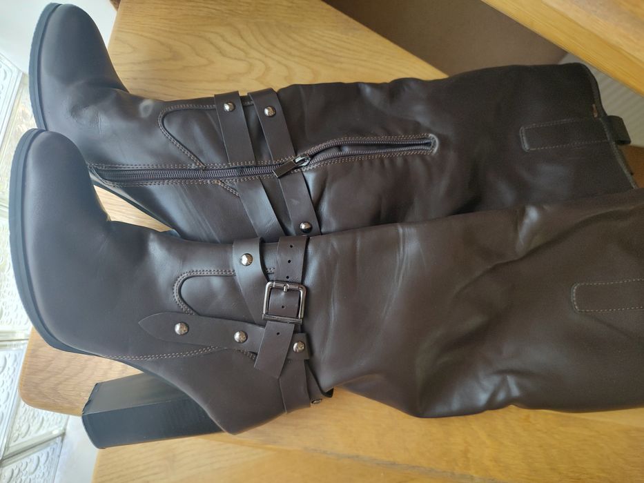 Чоботи жіночі нові