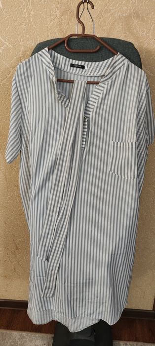 Жіночий одяг (плаття, кофтинки) 50-52 розміру