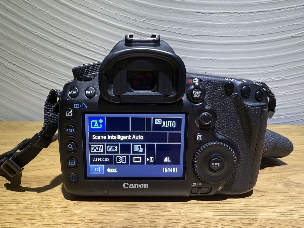 Цифровий фотоапарат Canon Eos 5D Mark 3
