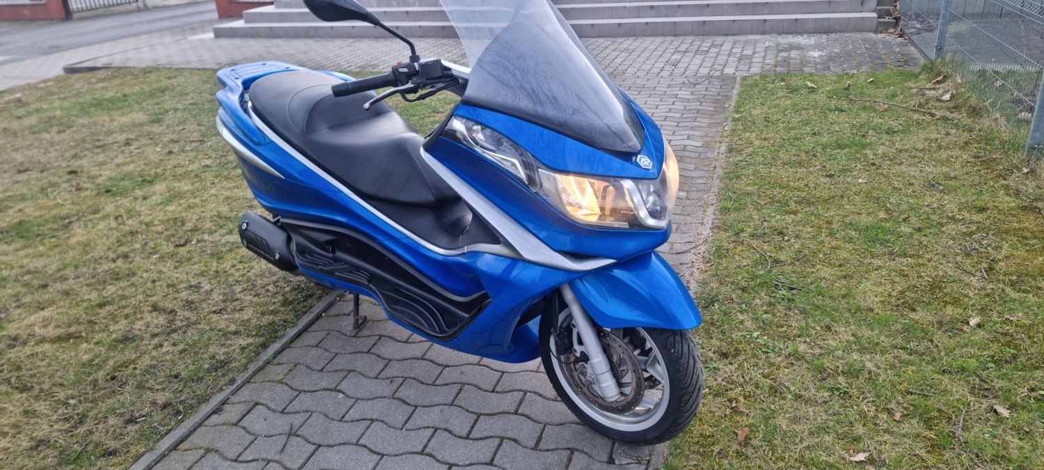 Piaggio x10 125cm