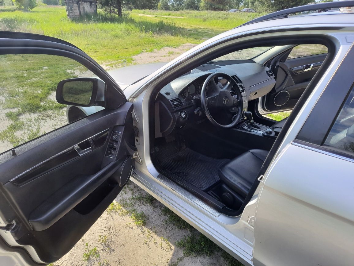 Mercedes-Benz C200 с 2.2-литровым турбодизельным