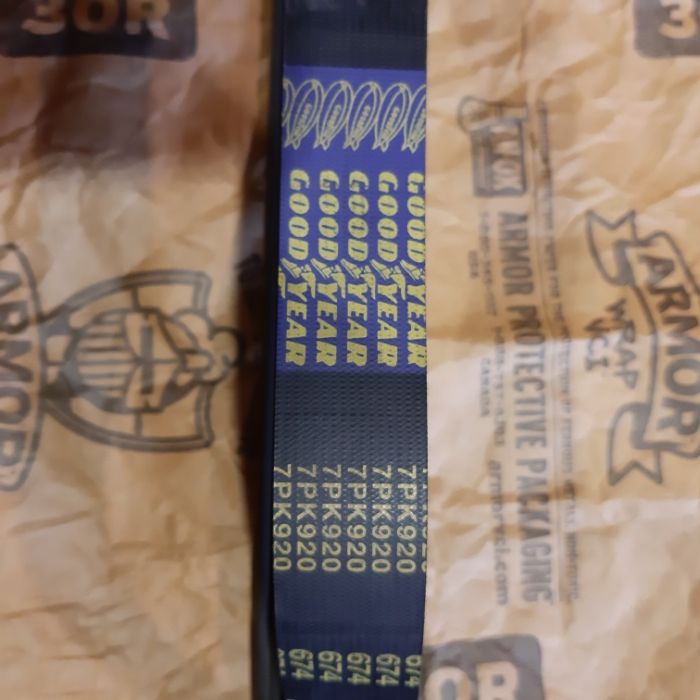 Ремень 7РК920  новый