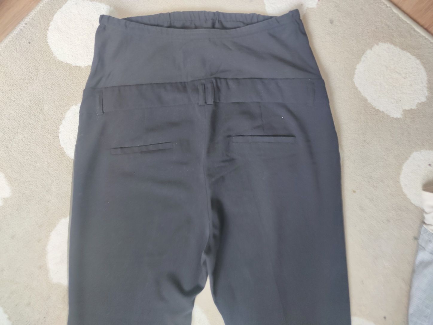 Spodnie i spodenki ciążowe H&M MAMA 42