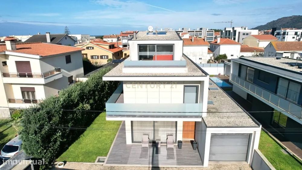 Moradia T4 com vistas  mar