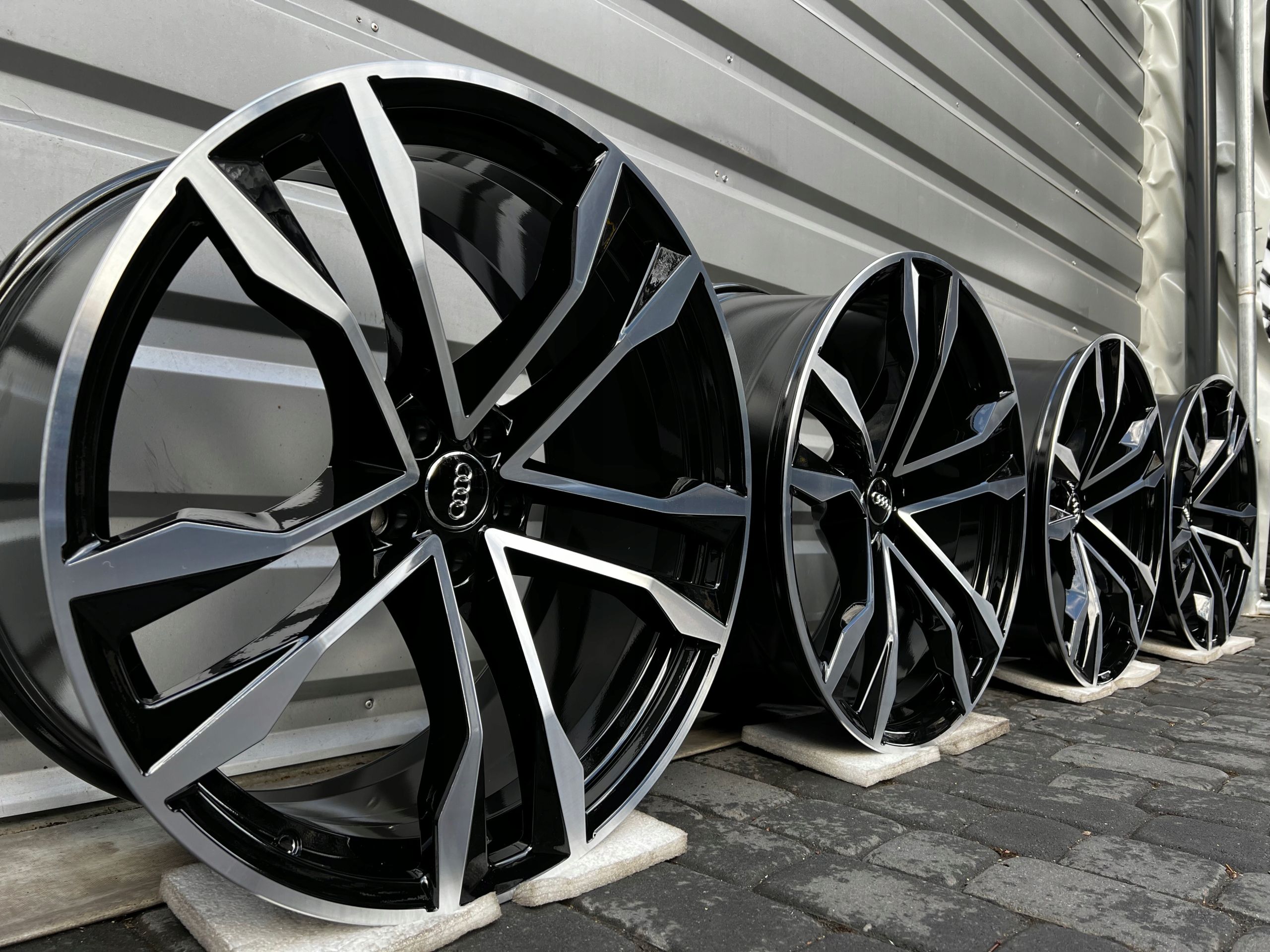 Felgi Audi 22 RS6 RS7 Q7 SQ7 Q8 SQ8 RSQ8 E-Tron