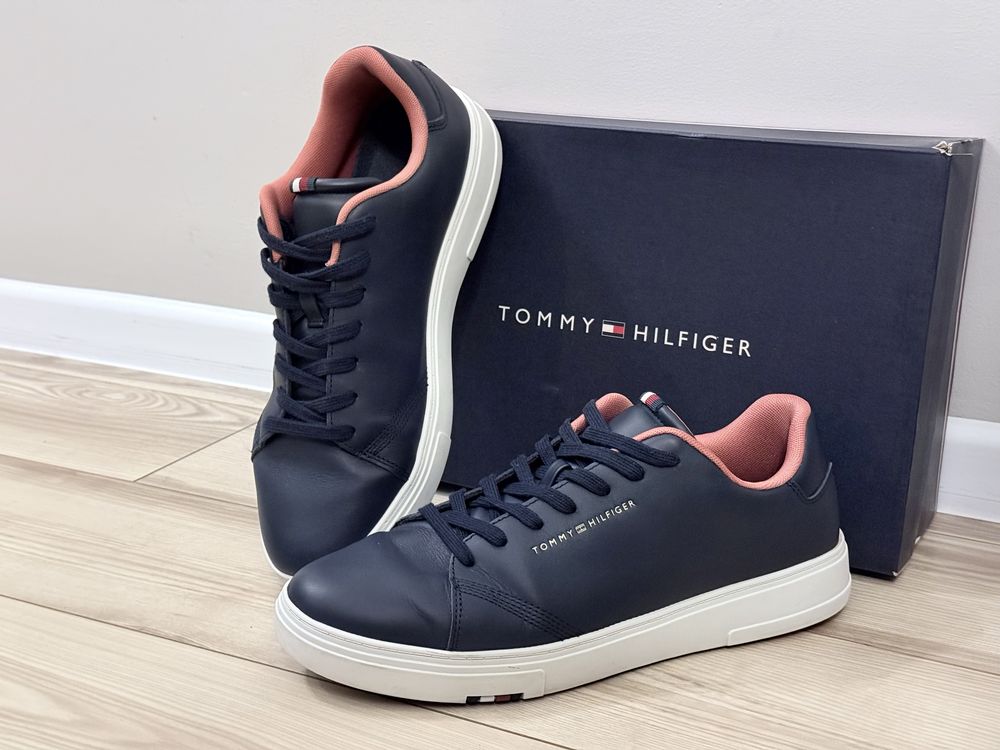 Buty Tommy Hilfiger - na gwarancji, jak nowe!