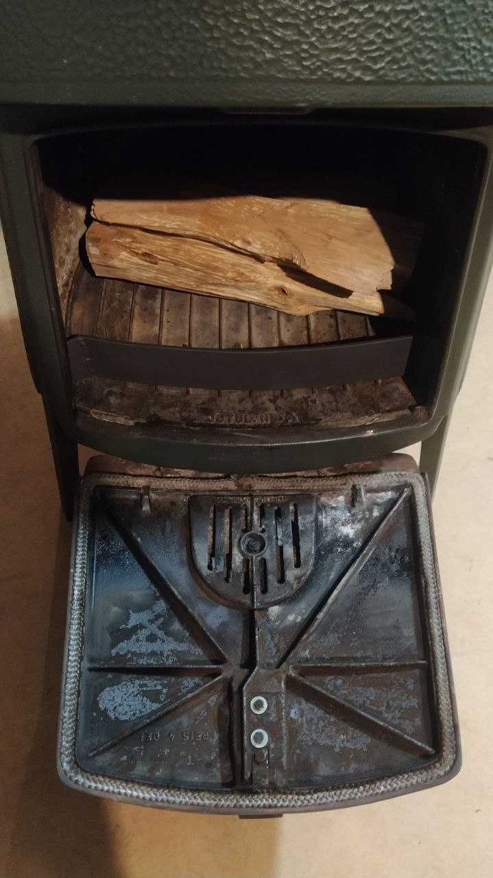 Печь  буржуйка  Jotul 4    чугунная  Норвегия