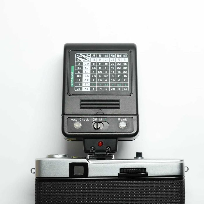 Cobra   Auto 150 фотоспалах вспишка