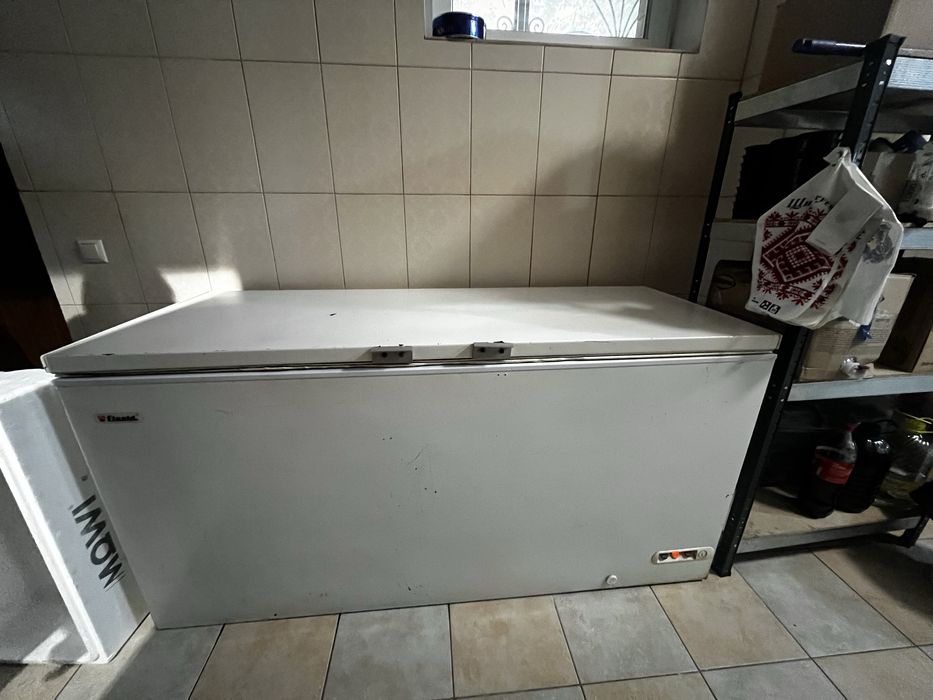 Продам большую морозильную камеру