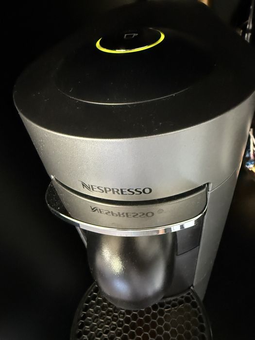 Vendo Máquina Nespresso Vertuo Plus