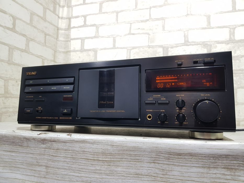3 HEAD! Стерео касетна дека TEAC V-1010,б/у з Німеччини.
