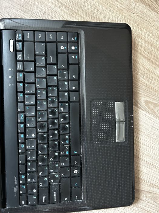 Ноутбук Asus.        .