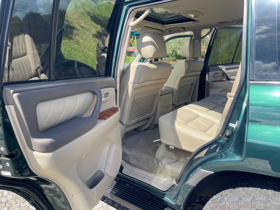 Toyota Land Cruiser HDJ 100