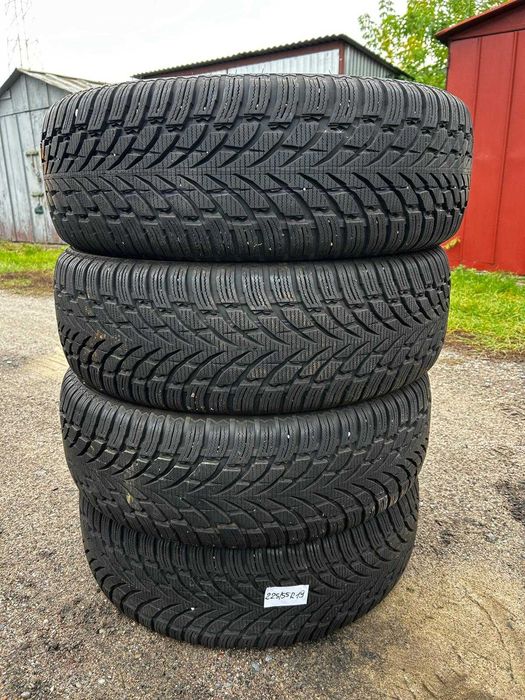 Komplet opon zimowych Nokian 225/55/19