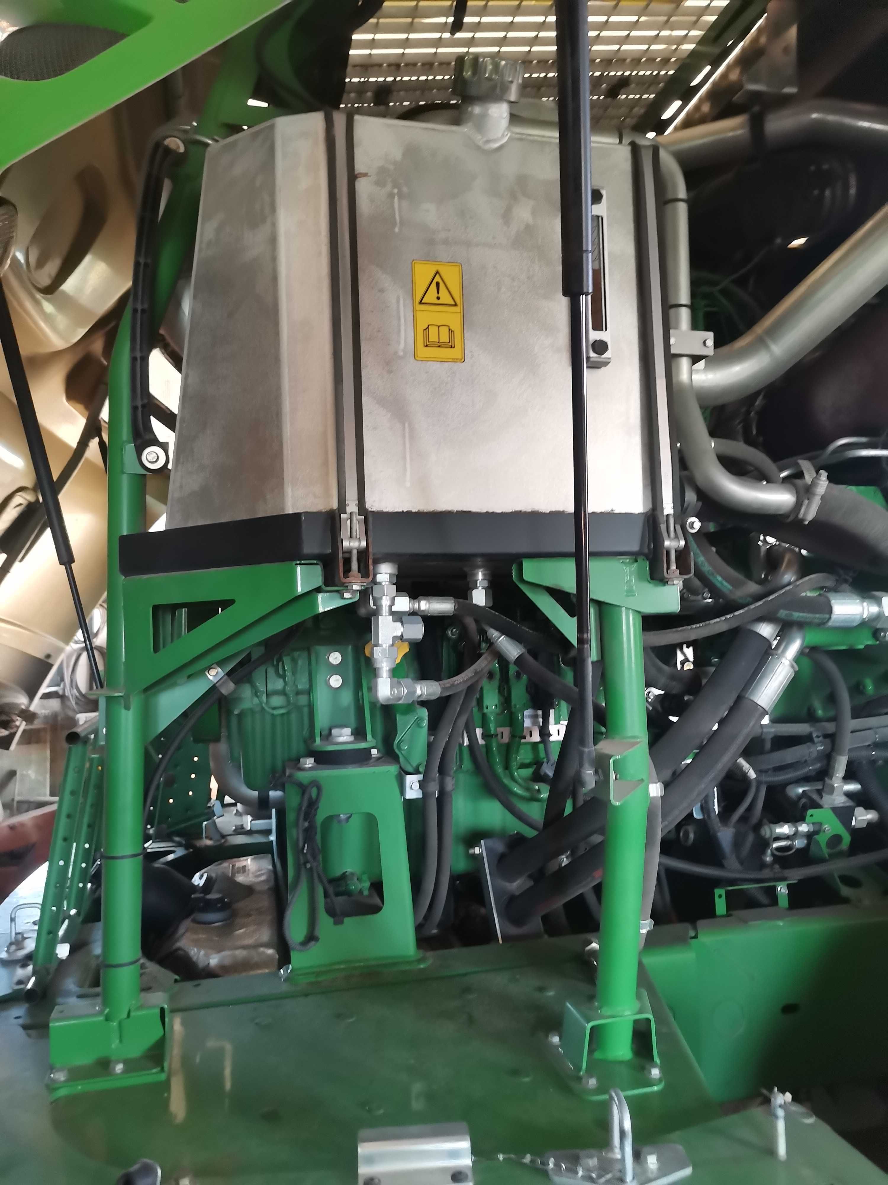 John Deere 8400i, Claas 830, 870