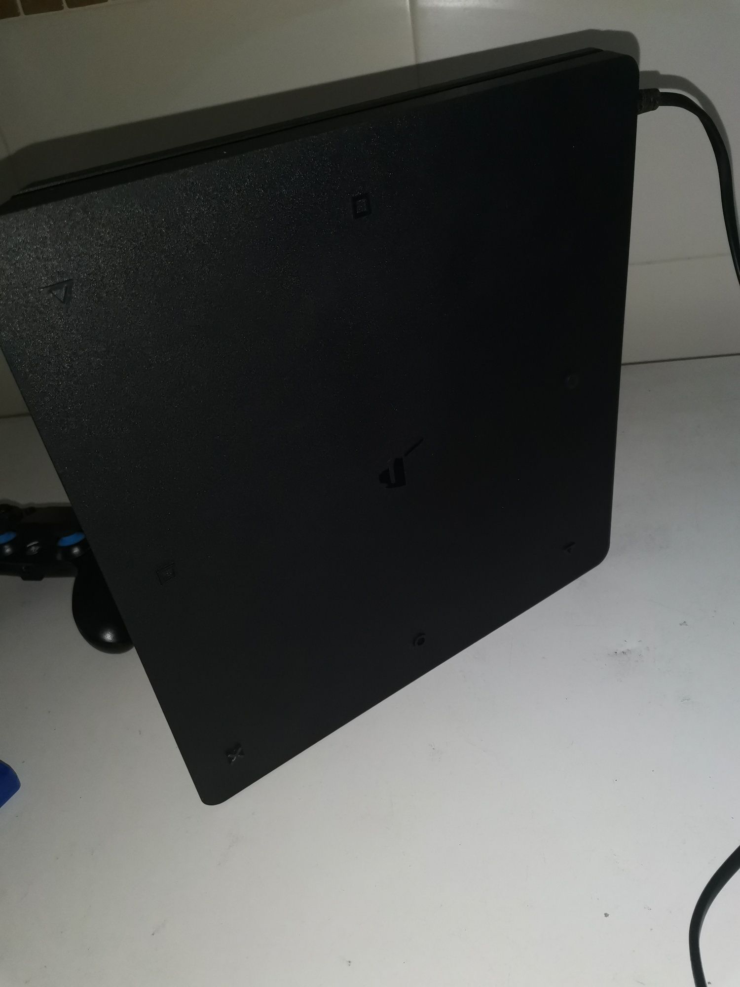 Ps4 slim impecável