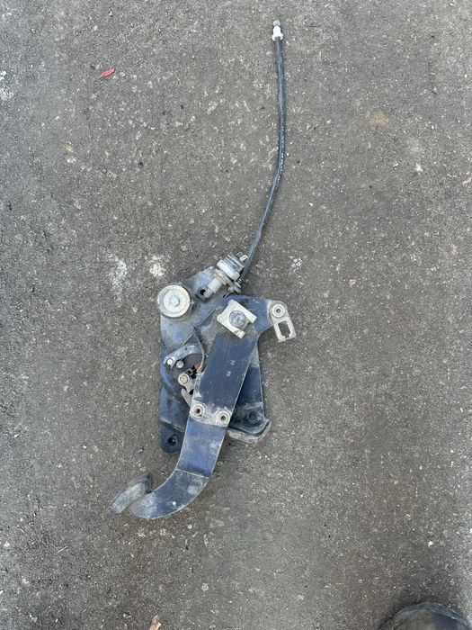 Педаль ручника, трос и датчик Mercedes Vito 638 стояночного тормоза