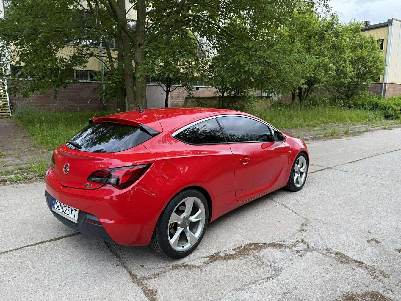 Opel astra 2.0 cdti GTC ładna
