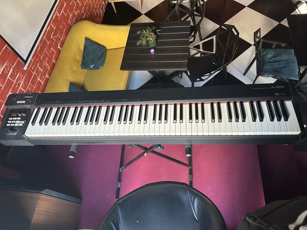 Roland A88 - pianino MIDI fortepianowy system młoteczków