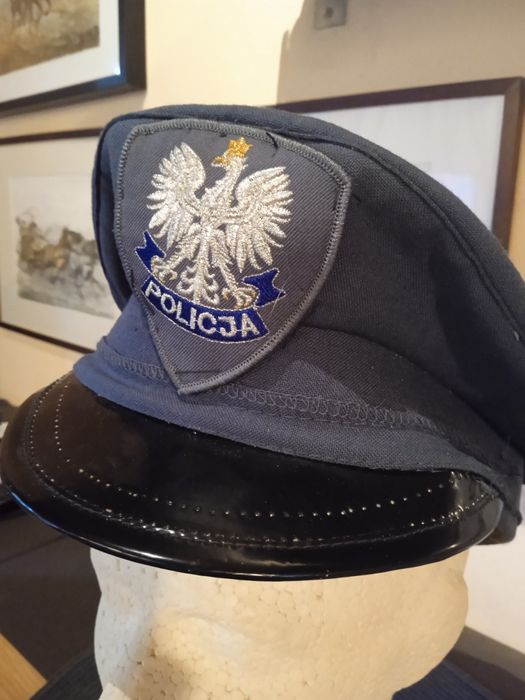 Czapka policjanta.