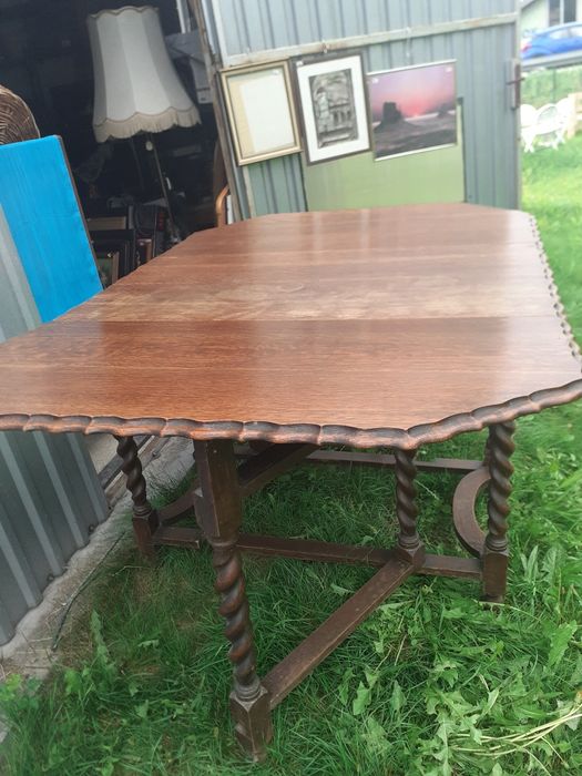 Stół składany dębowy rzeźbiony