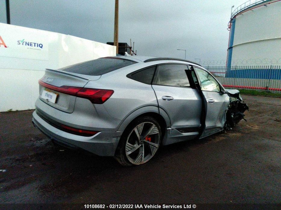 Крило Audi e-tron