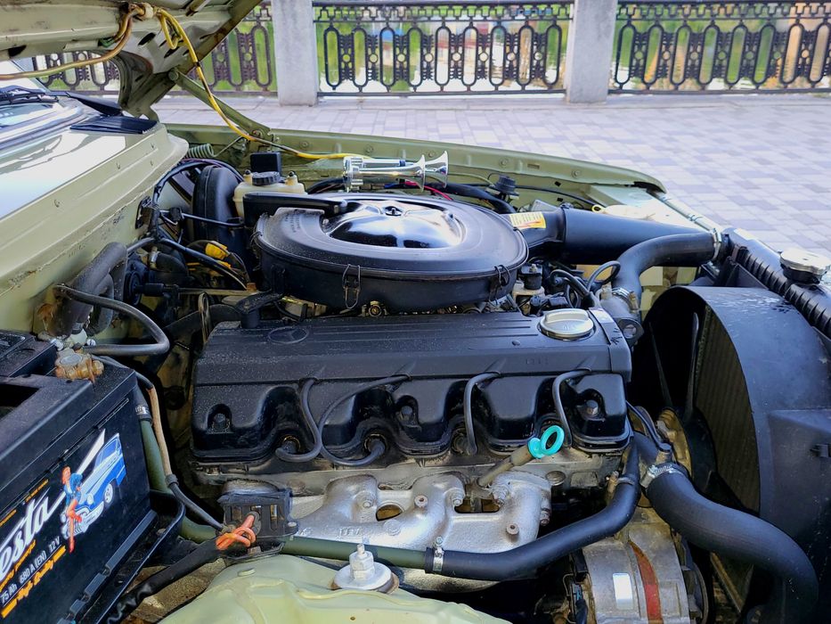 Mercedes. 123  Muzeum Old Cars Cypress Green