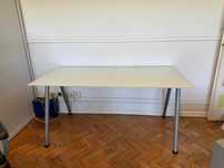 Mesa de Escritório em Vidro – Excelente Estado